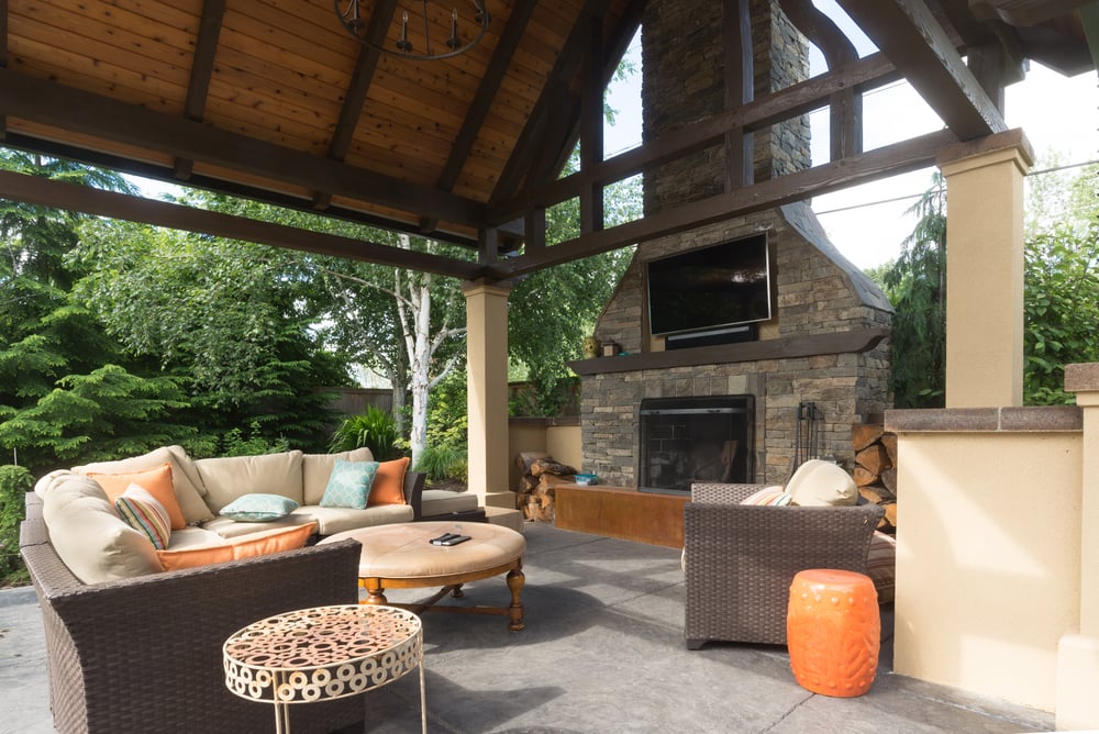 31 Patio Fireplaces Creating Outdoor Living Room Spaces - Home Stratosphere