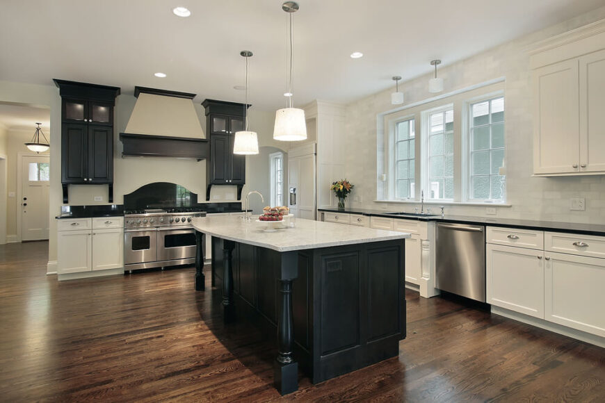 52 Dark Kitchens With Dark Wood or Black Kitchen Cabinets – Home ...