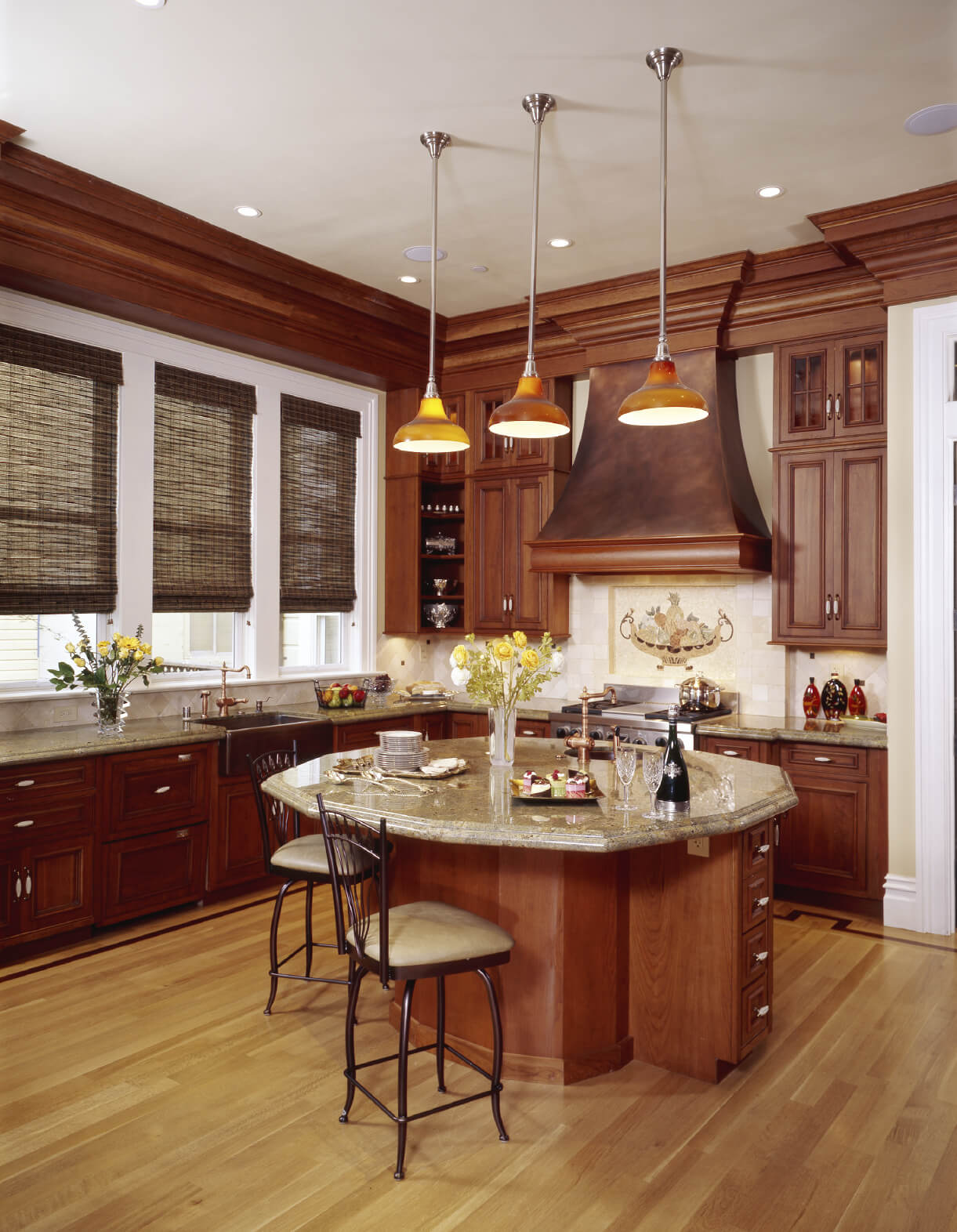 52 Enticing Kitchens with Light and Honey Wood Floors – Home Stratosphere