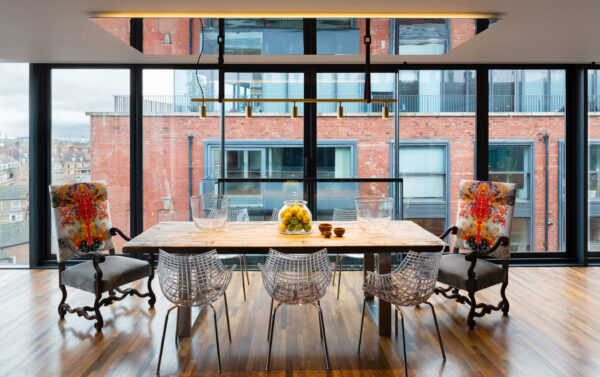 Night and Day Luxury Flat in London by Daniel Hopwood – Home Stratosphere