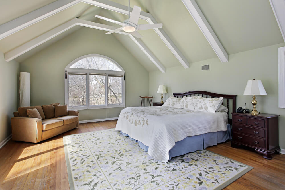21 Stunning Primary Bedrooms with Couches or Loveseats – Home Stratosphere
