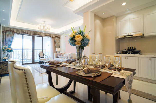21 Dining Room Design Ideas Featuring Upholstered Chairs – Home ...