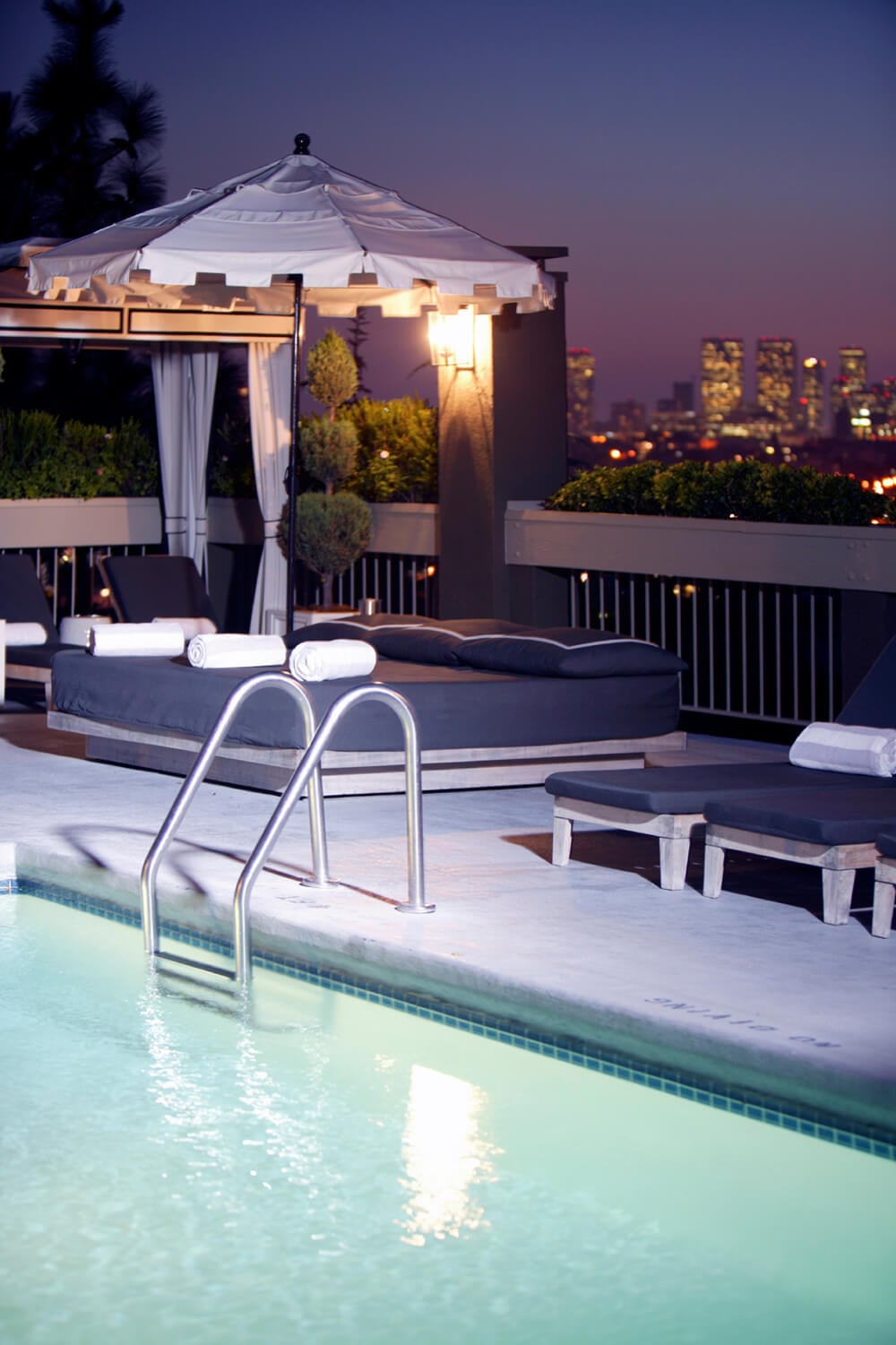 24 Astonishing Rooftop Swimming Pools – Home Stratosphere