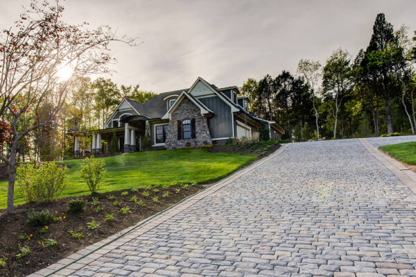 Striking View Point by Luxe Homes & Design – Home Stratosphere