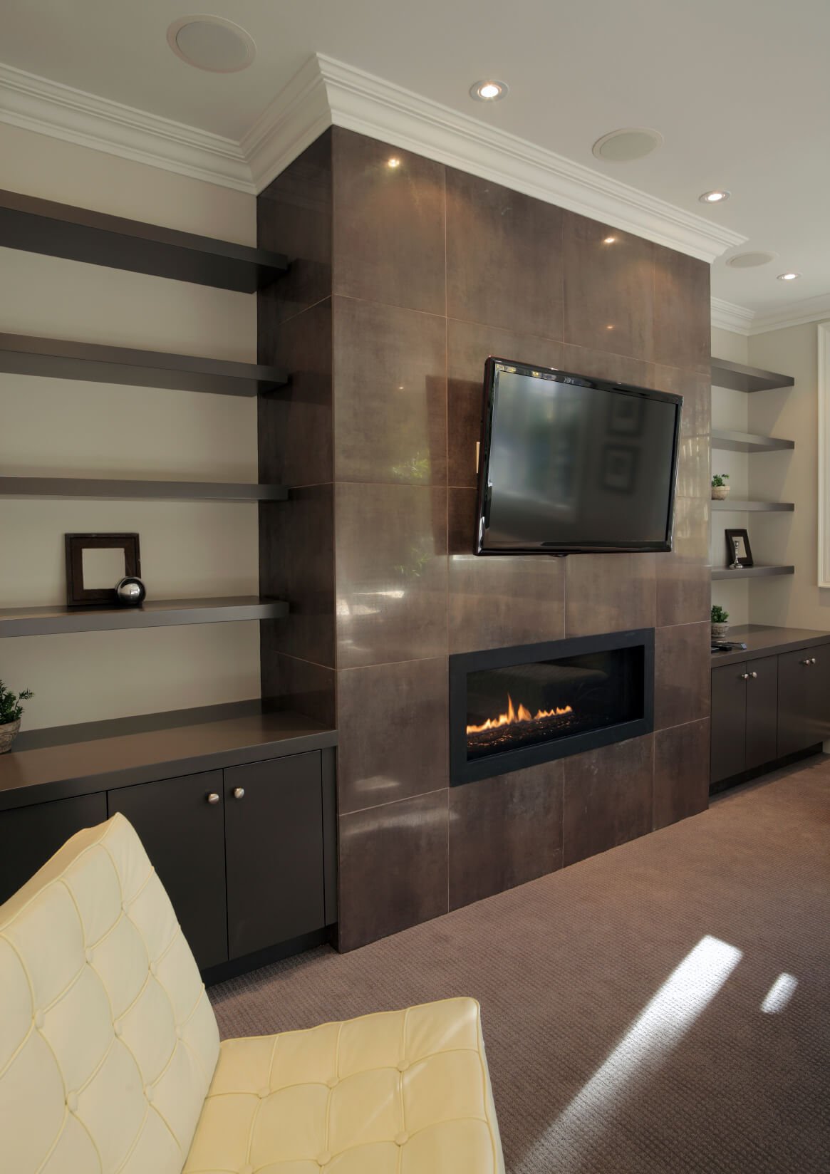 27 Beautiful Living Room Shelves