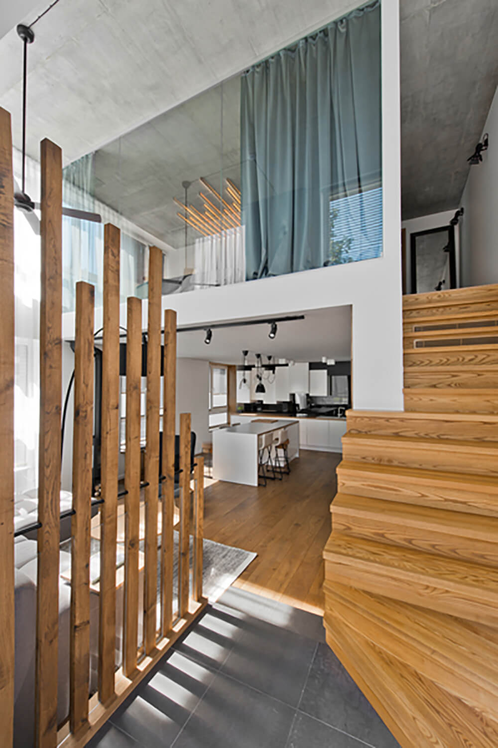 Open Concept River Loft by InArch – Home Stratosphere