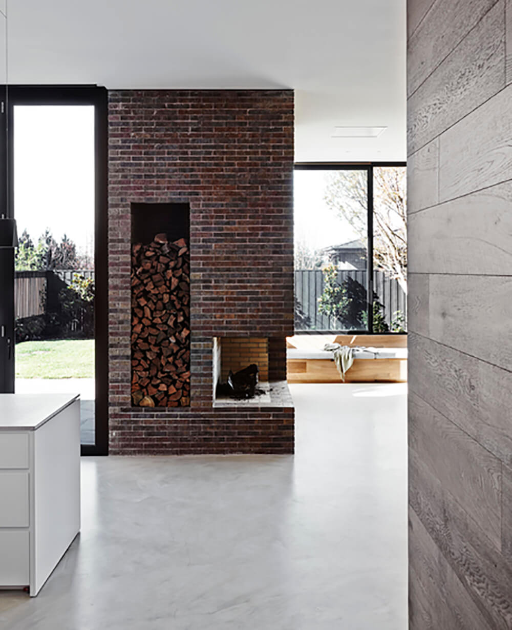 Wood and Brick Walls Bring This Modern Interior To Life – Home Stratosphere