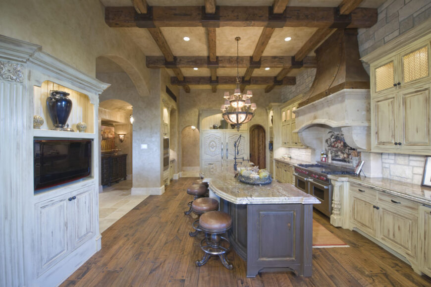 27 Trending Kitchen Designs with Stunning Exposed Wooden Ceilings ...