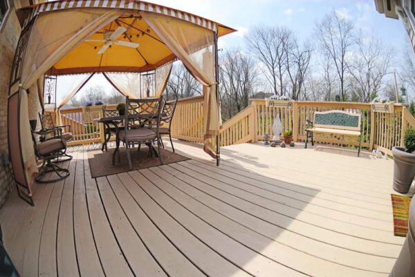 51 Covered Deck Designs and Ideas (Photos) – Home Stratosphere