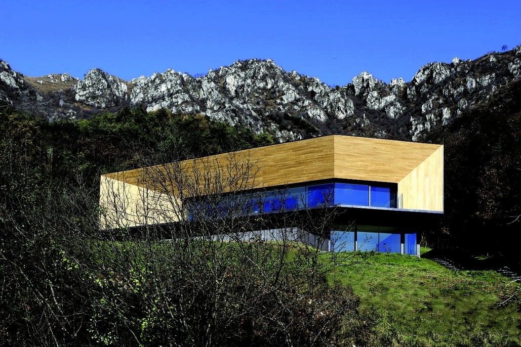 Alps Villa Modern Primarypiece by Camillo Botticini Architect