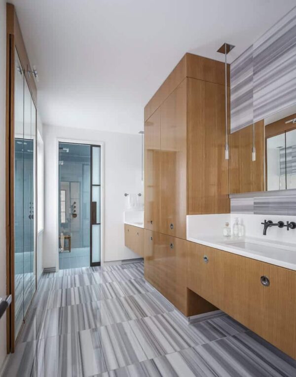 44 Transitional Style Primary Bathroom Ideas (Photos) – Home Stratosphere