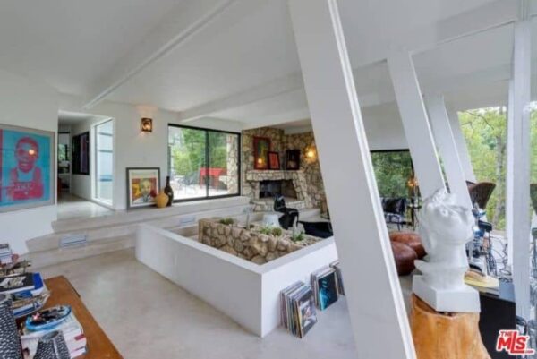 Ellen Pompeo’s Cool Houses – Home Stratosphere