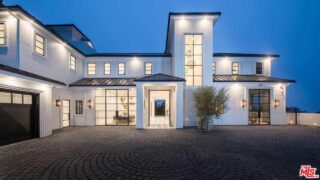 LeBron James’ $23 Million Brentwood, CA Home – Home Stratosphere
