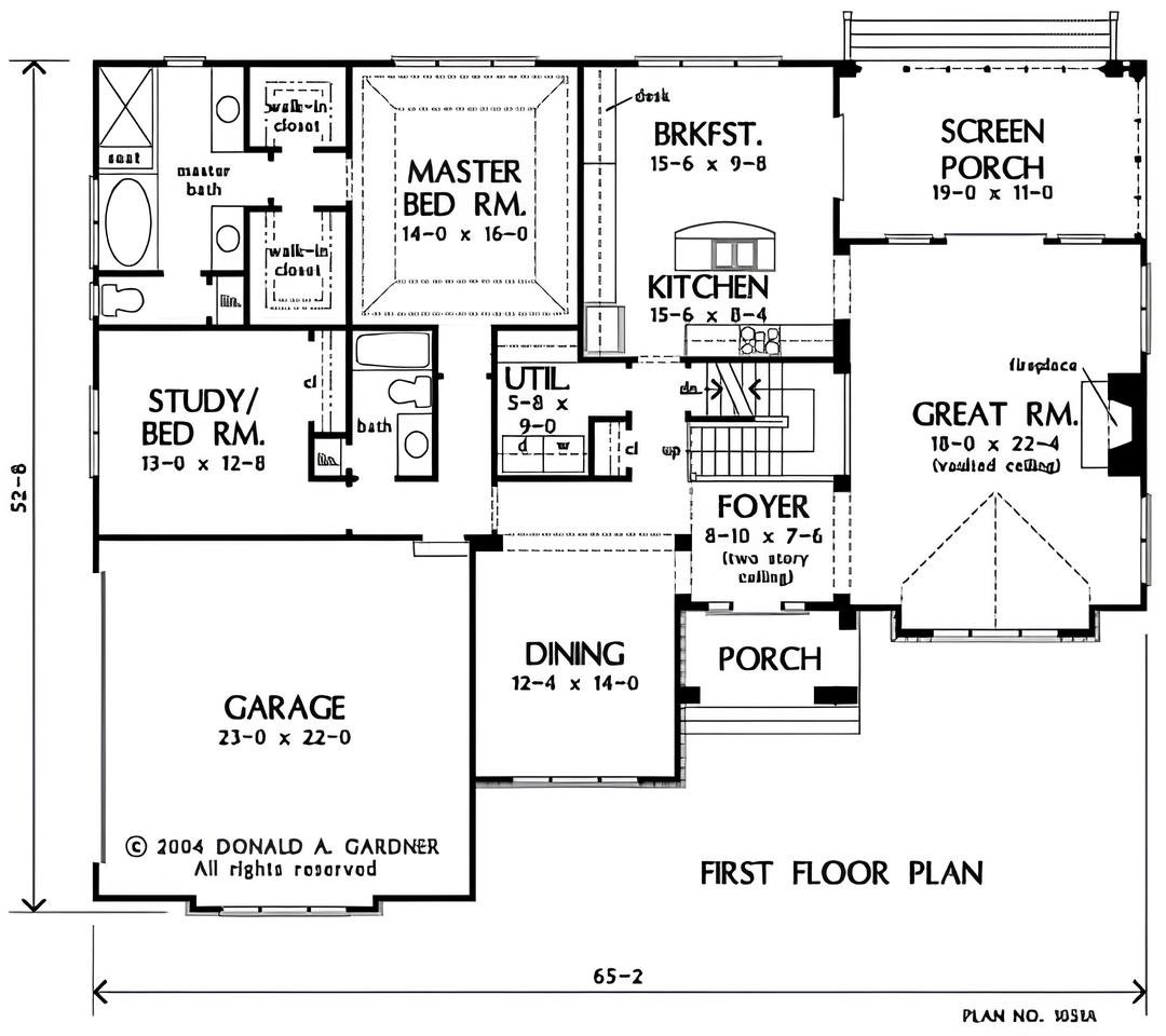 Main level floor plan showing the basement stairs location.