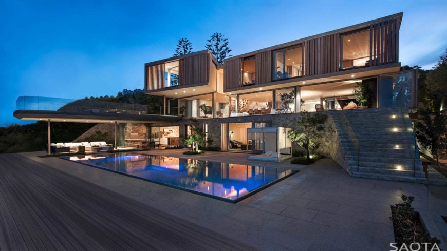 Stunning home with a stunning infinity pool.