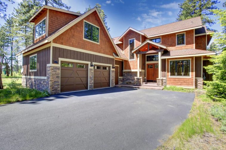 151 Houses with Natural Wood Exterior (Photos)