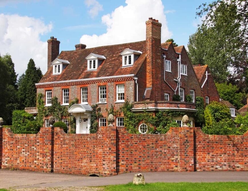 77 Red Brick Houses (Photo Ideas)