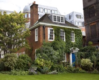 31 Examples of Ivy-Covered Houses