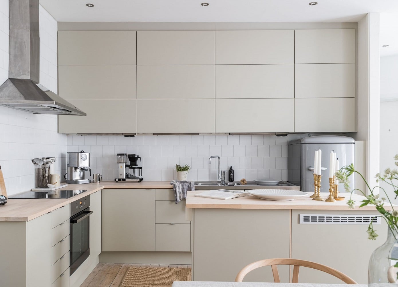 Beyond Boring: 22 Creative Beige Kitchen Designs that Work