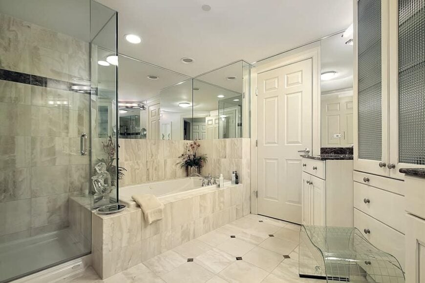 65 Medium-Sized Primary Bathroom Ideas (Photos)