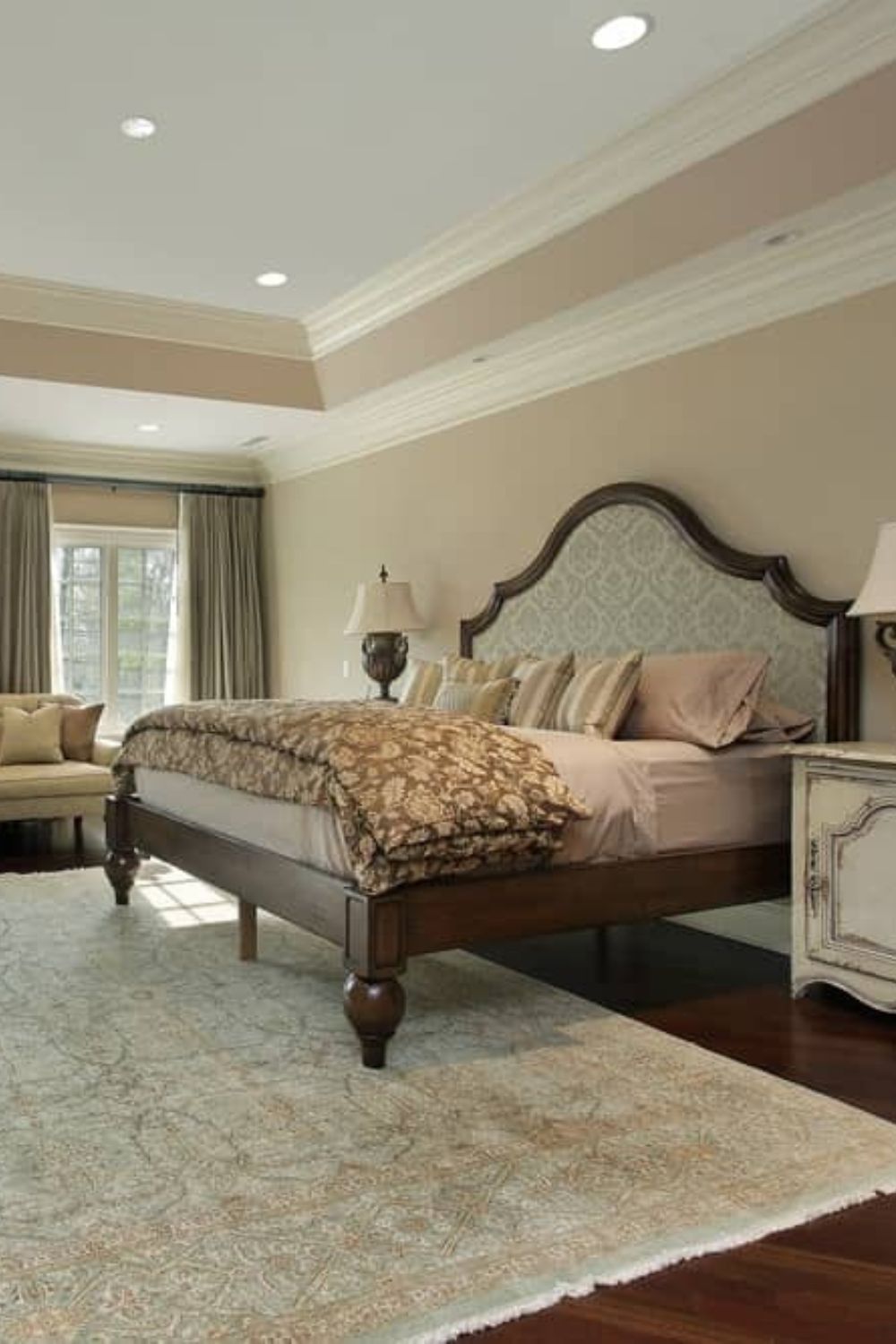 22 Traditional Primary Bedroom Ideas Influenced by Timeless Design Elements