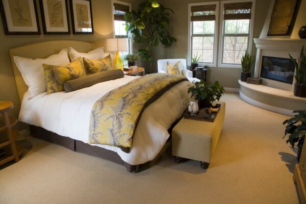 Small Space, Big Impact: 23 Medium Bedroom Ideas to Maximize Design ...