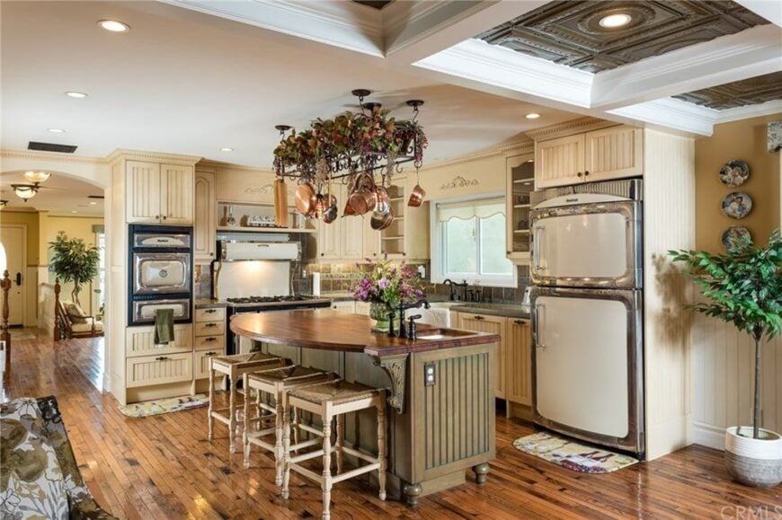 50 Victorian Kitchen Ideas (Photos)