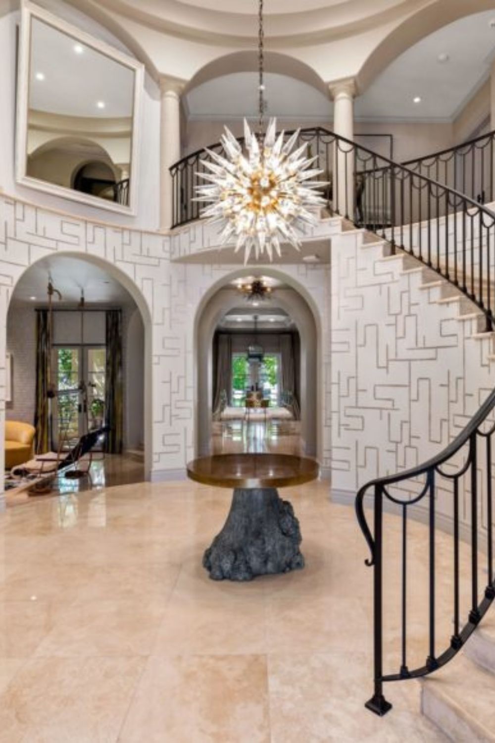 23 Celebrity Home Entry Halls that Reveal Singular Design Styles – Home ...