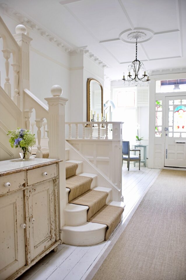 15 Shabby-Chic Style Foyer Ideas (Photos)