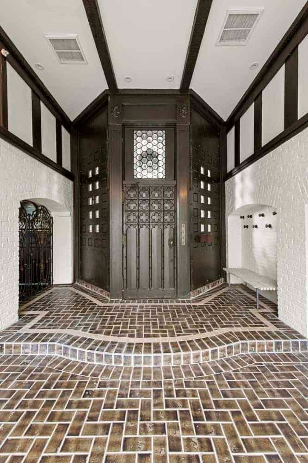 23 Celebrity Home Entry Halls that Reveal Singular Design Styles – Home ...