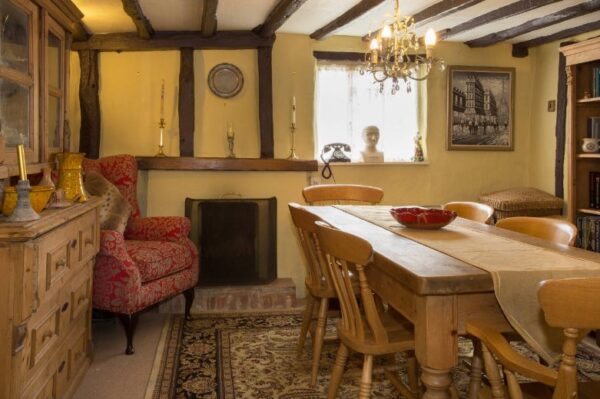 14 Cottage-Style Dining Room Ideas Capture Rustic Elegance – Home ...