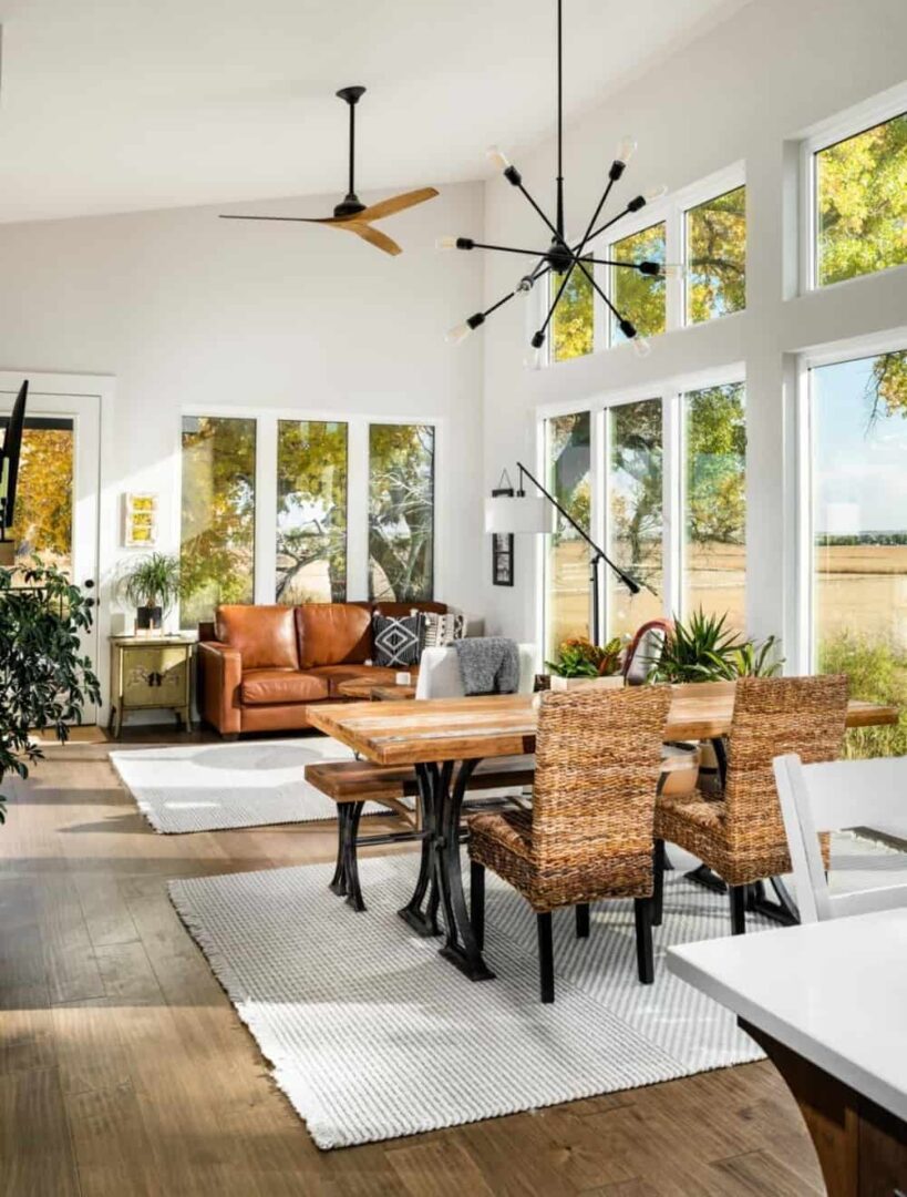 30 Cottage Style Dining Room Ideas (Photos) - Home Stratosphere