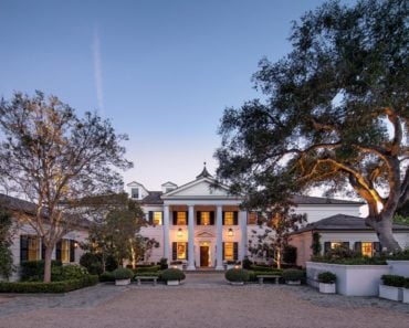 Rob Lowe's spectacular mansion (front of house view)