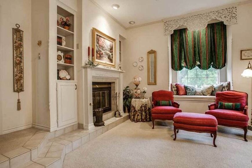 There's a modern fireplace near the sitting area that's fixed under the framed painting.There's a modern fireplace near the sitting area that's fixed under the framed painting.
