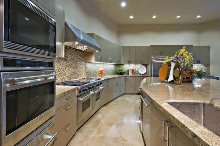 70 Long Narrow Kitchen Ideas (Photos)