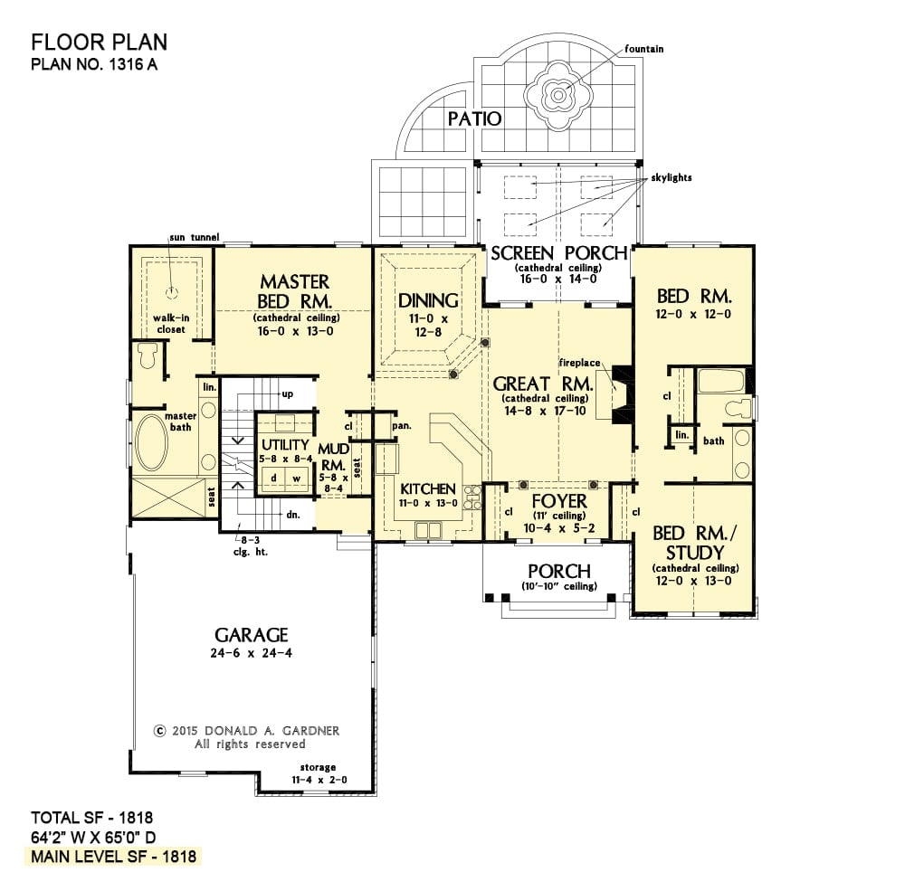 Main level floor plan showing the basement stairs.
