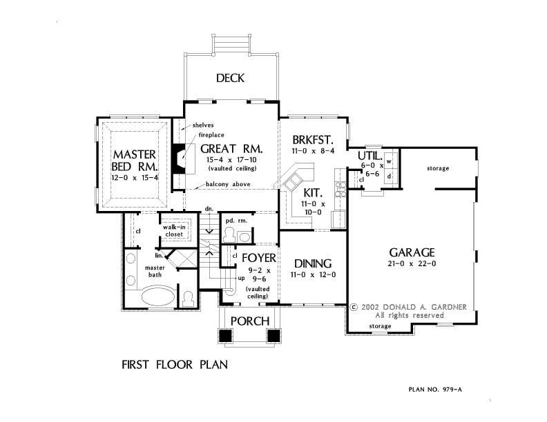 Main level floor plan showing the basement stairs location.