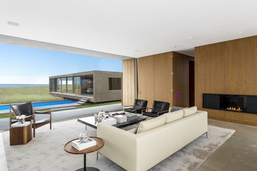 Modern Hamptons Beach Home – Home Stratosphere