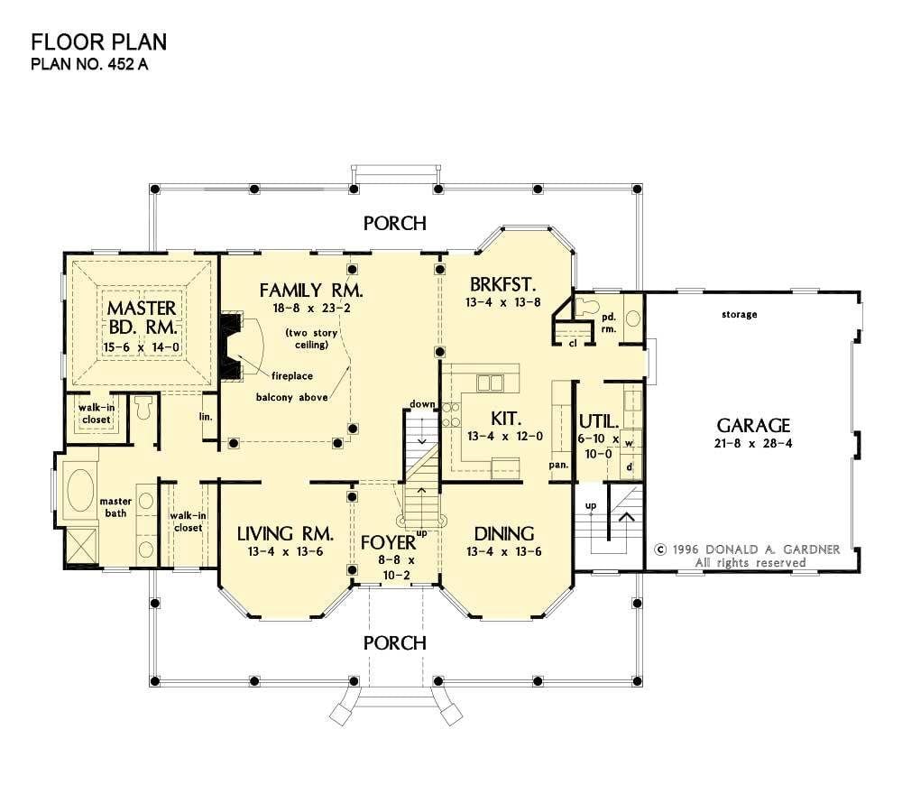 Main level floor plan showing the basement stairs location.