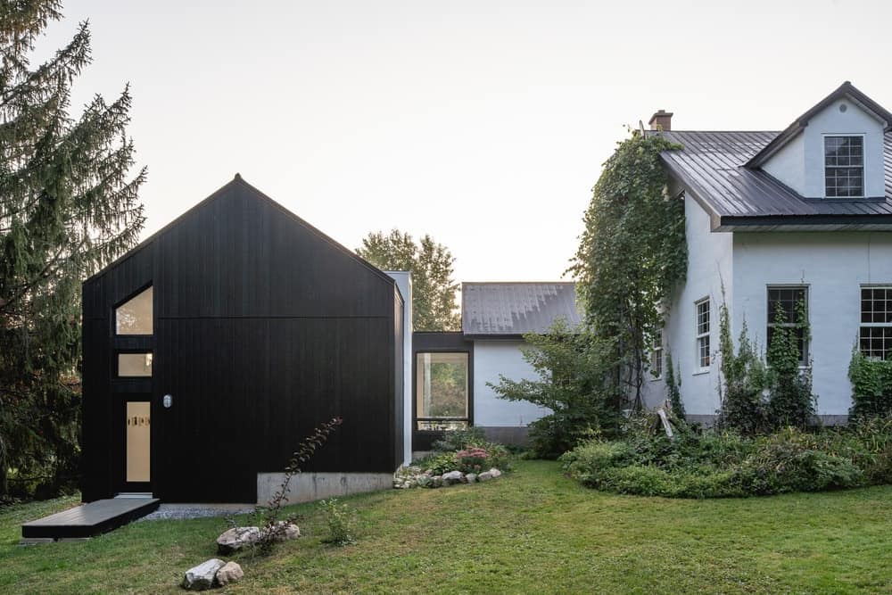 BLACKWOOD Studio by Atelier BOOM-TOWN