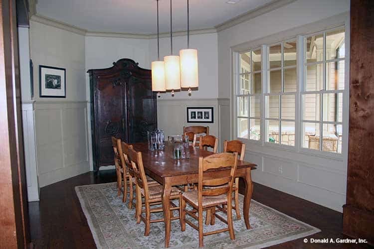 Elegant Dining Room with Natural Illumination