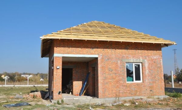 What is a Bonnet Roof and Why You Would Want One? – Home Stratosphere