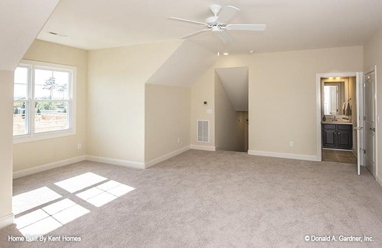 Bright Room with Integrated Bathroom and Stairs