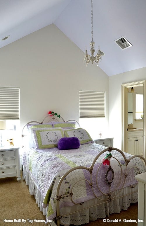 Lavender Haven with a Patchwork Quilt Ensemble