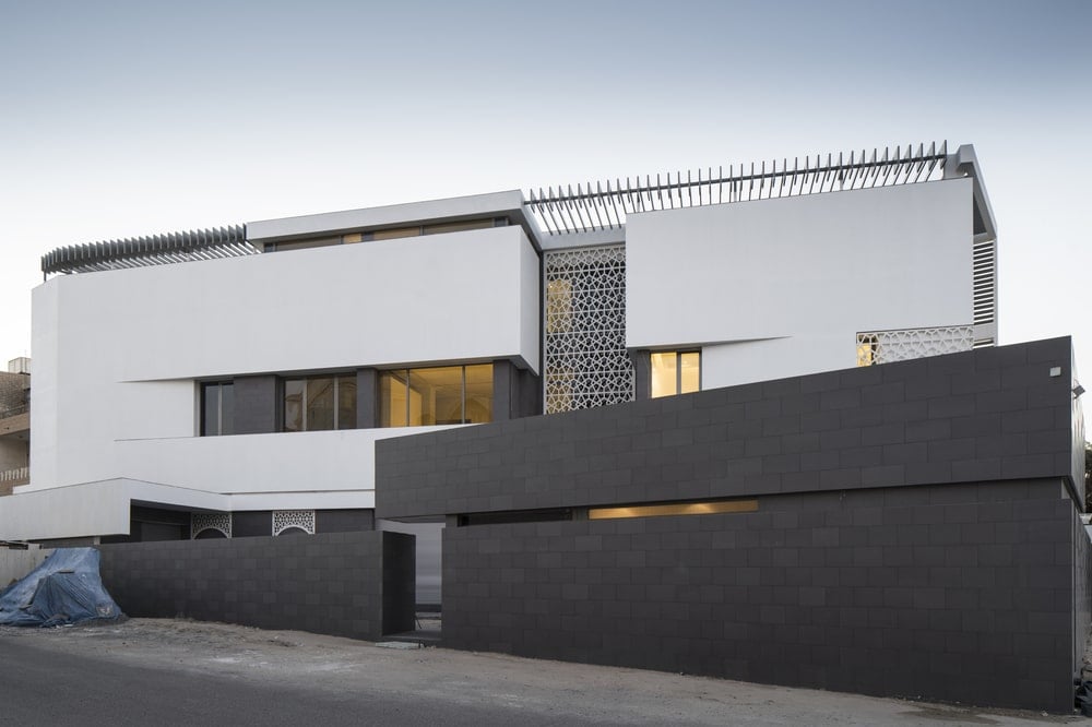 This is the side elevation of the house with its own entrance through the dark walls to the inner courtyard.