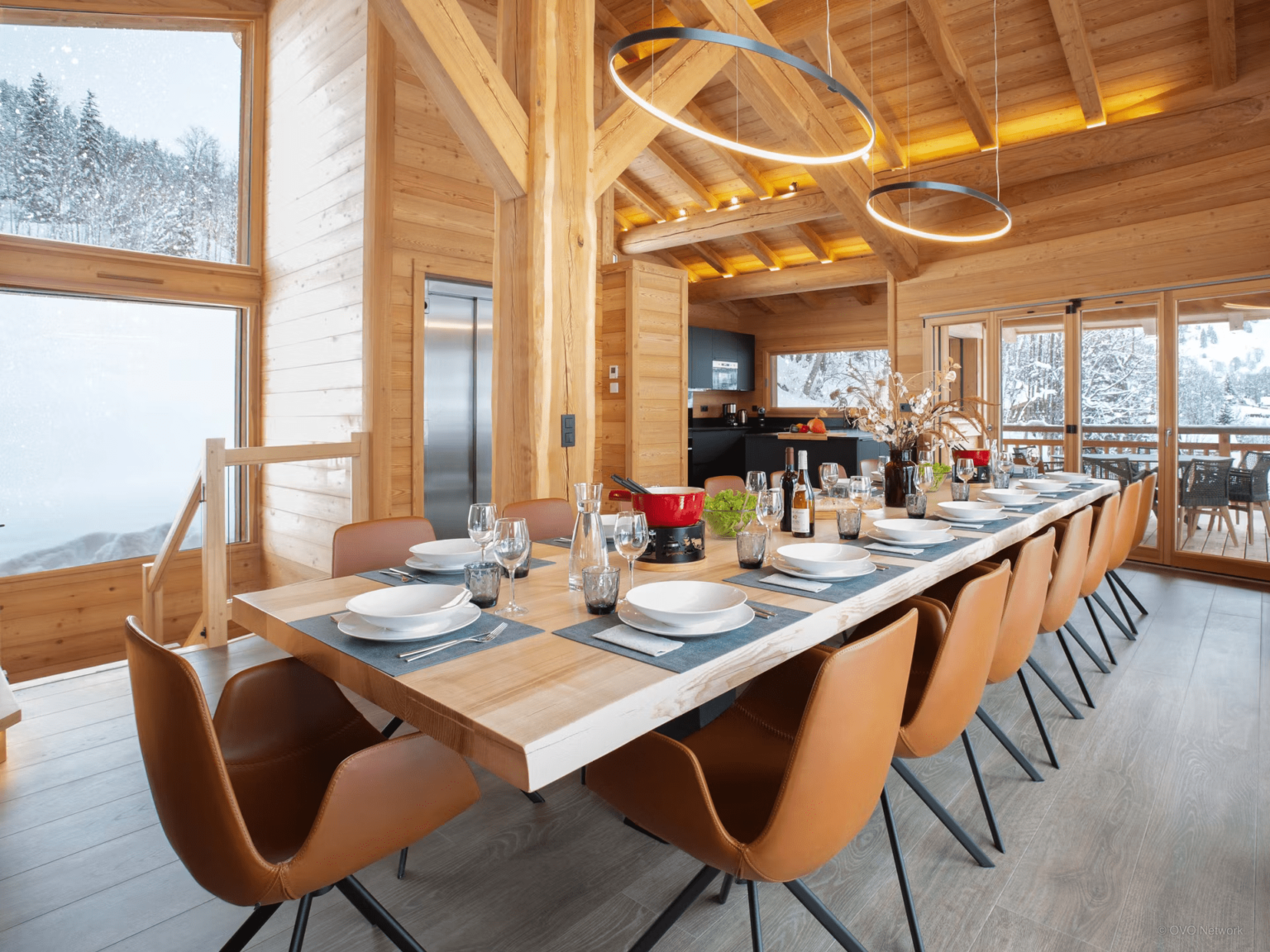 15 Mountain/Chalet Dining Room Ideas – Home Stratosphere