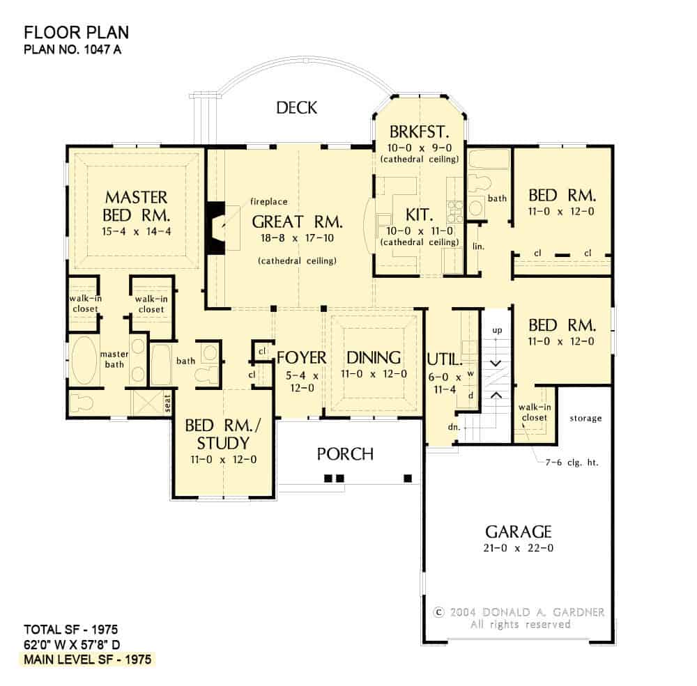 Main level floor plan showing the basement stairs location.