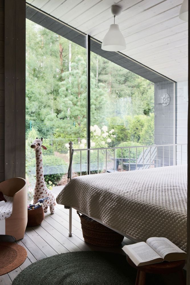 Modular house on slope bedroom.