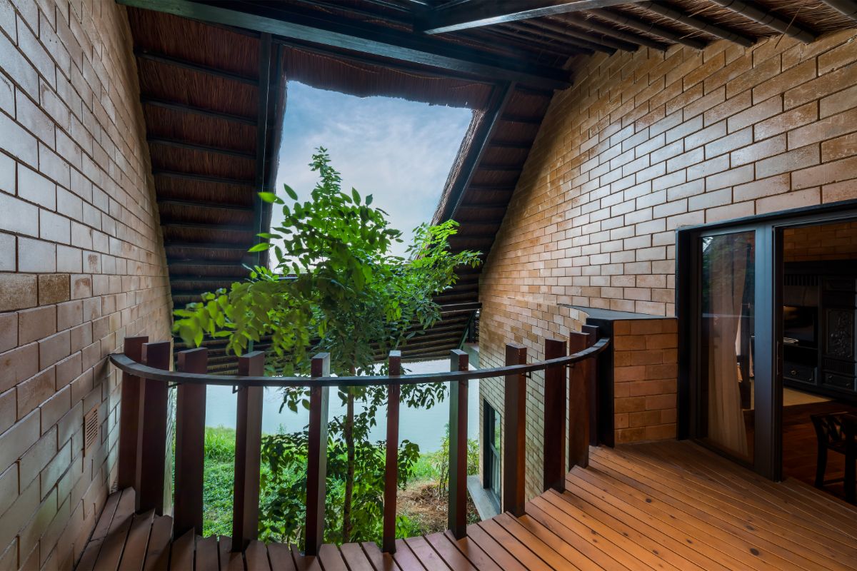 The open space on the second floor has a sky lit glass roof.
