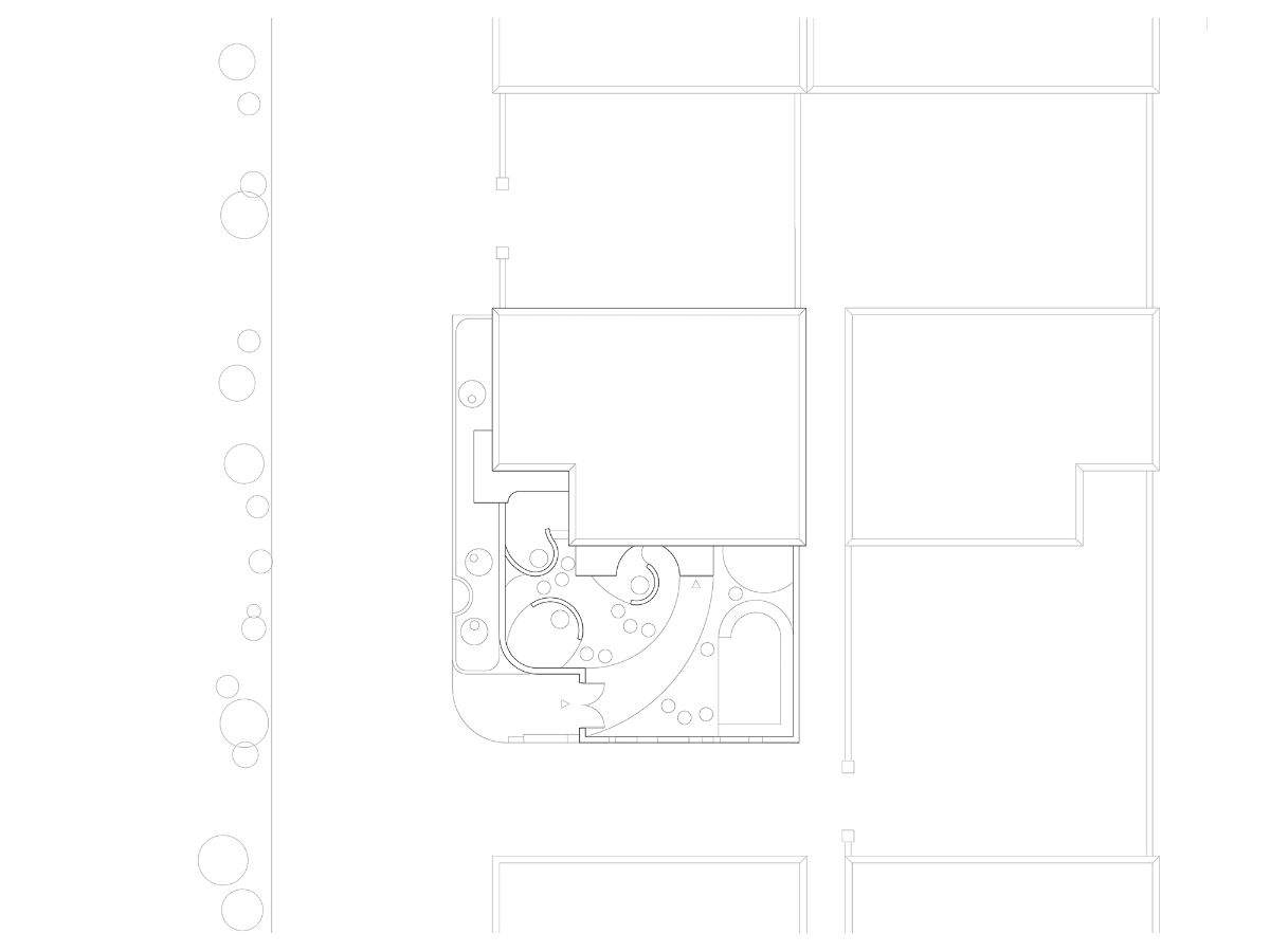 Site floor plan of the sleeping lab-arc house.